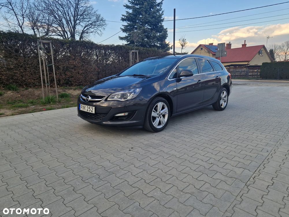 Opel Astra 1.4 Turbo Cosmo - 2