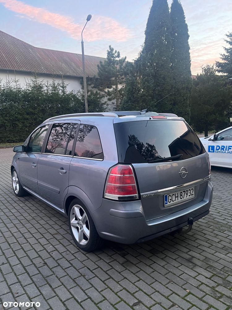 Opel Zafira 1.9 CDTI Cosmo ActiveSelect - 3