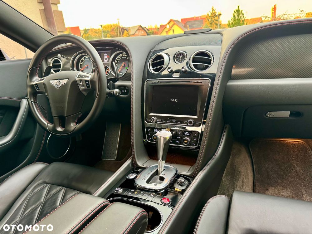 Bentley Continental GT Speed - 29