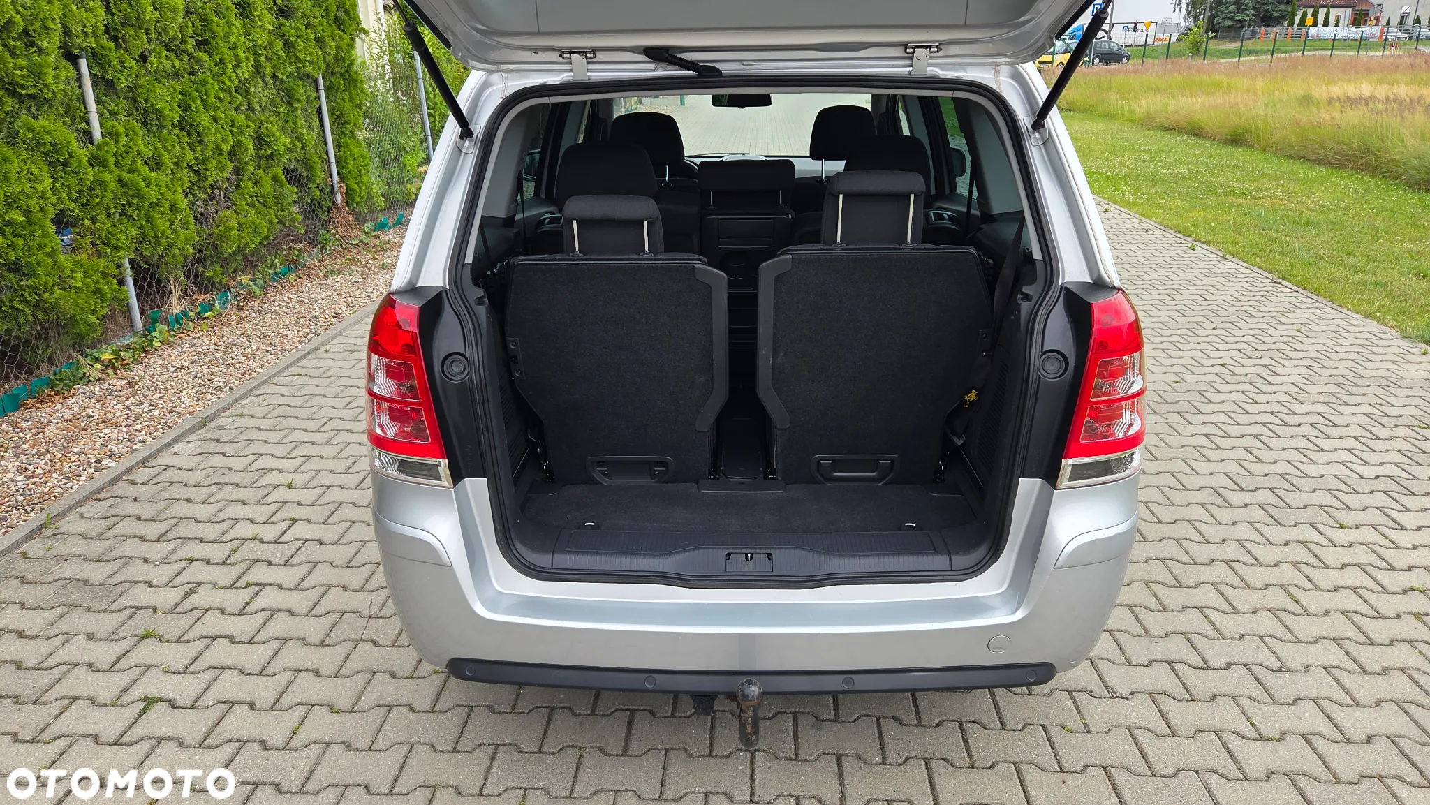 Opel Zafira 1.8 Cosmo - 16