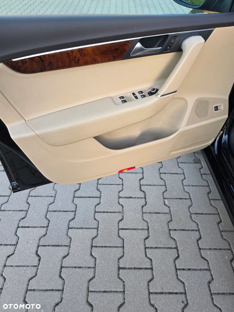 Volkswagen Passat 2.0 TSI Highline DSG - 38