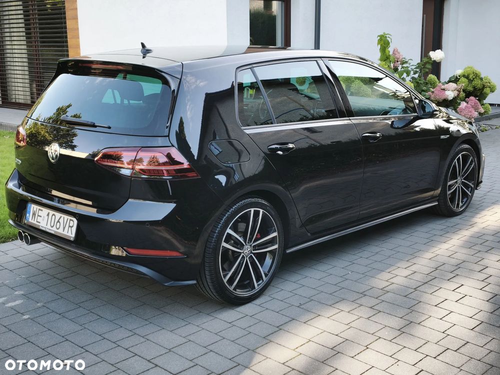 Volkswagen Golf - 5