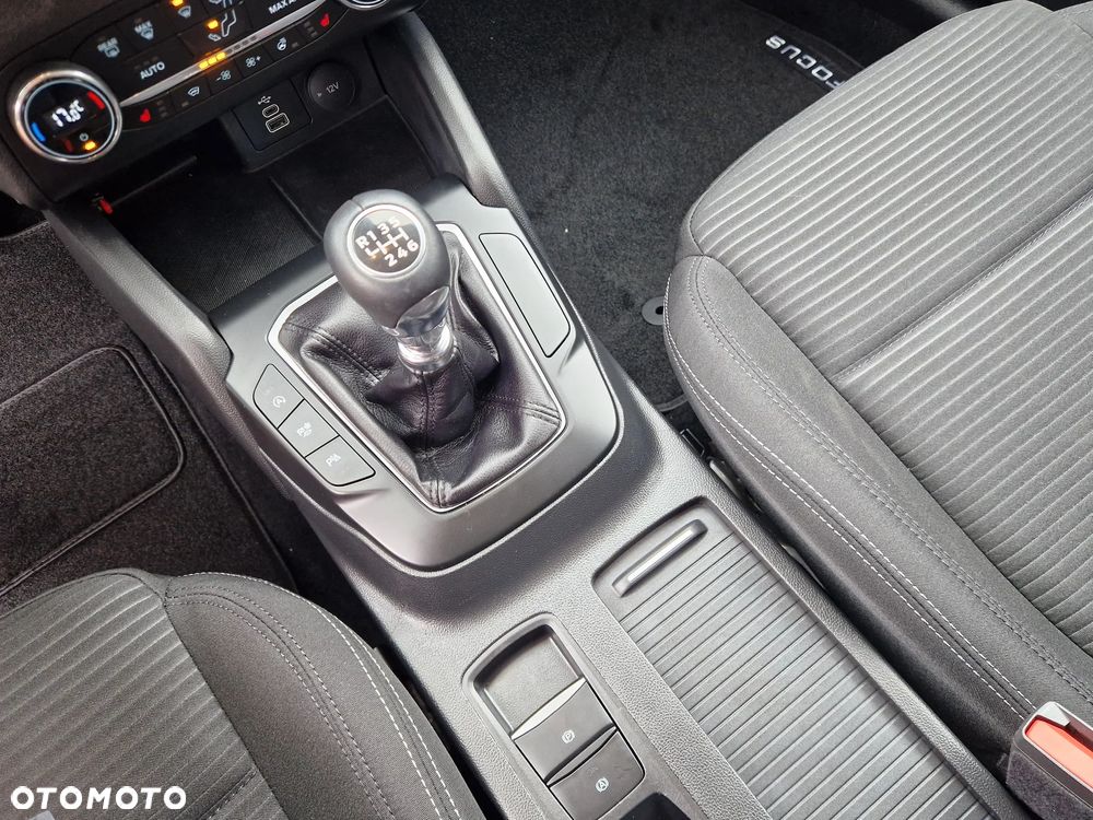 Ford Focus 1.5 TDCi Titanium ASS - 13