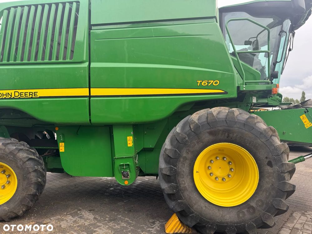 John Deere T670 - 3