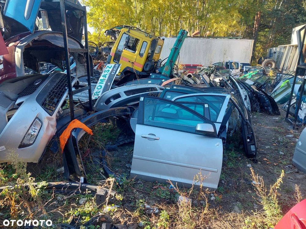 KOMPLETNY TYŁ KLAPA ZDERZAK VOLKSWAGEN PASSAT B5 FL KOMBI LC9Z PDC - 18