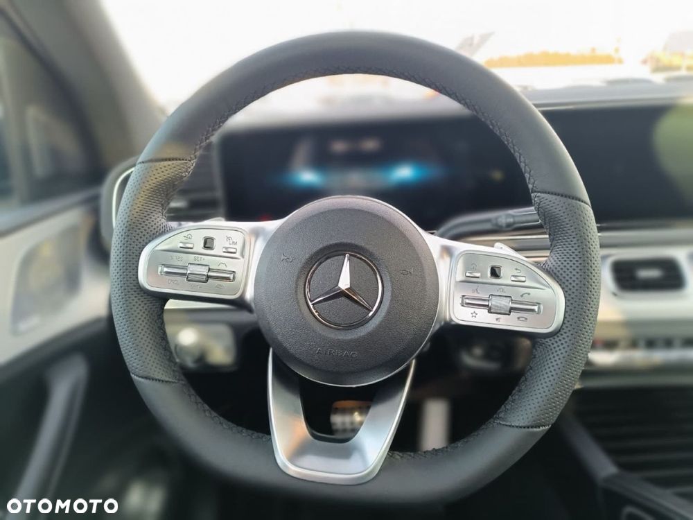 Mercedes-Benz GLE - 22