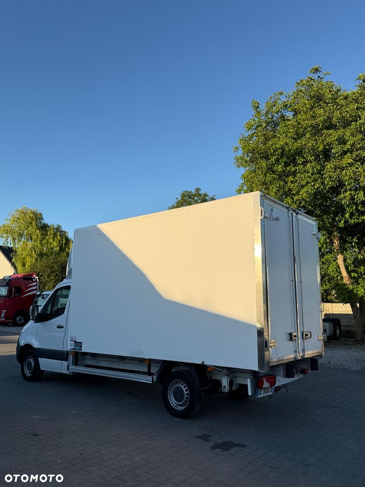 Mercedes-Benz Sprinter - 8