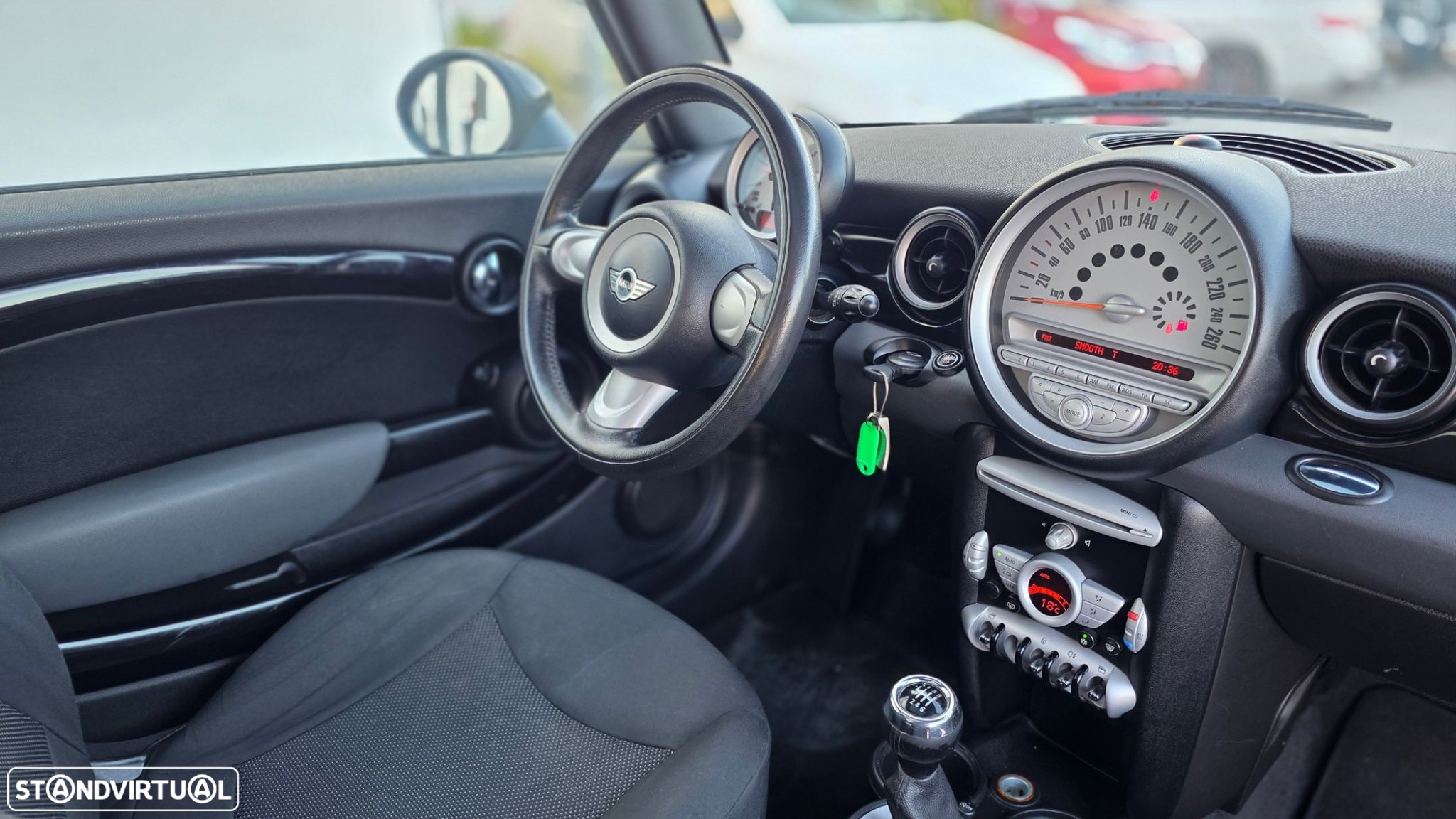 MINI 3 Portas Cooper D - 18