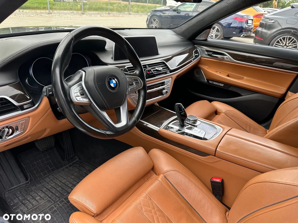 BMW Seria 7 - 13