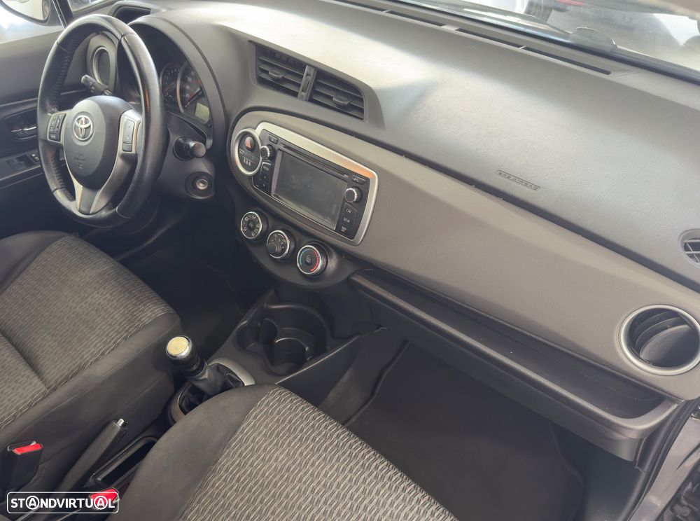 Toyota Yaris 1.0 VVT-i Comfort+P.Style - 6