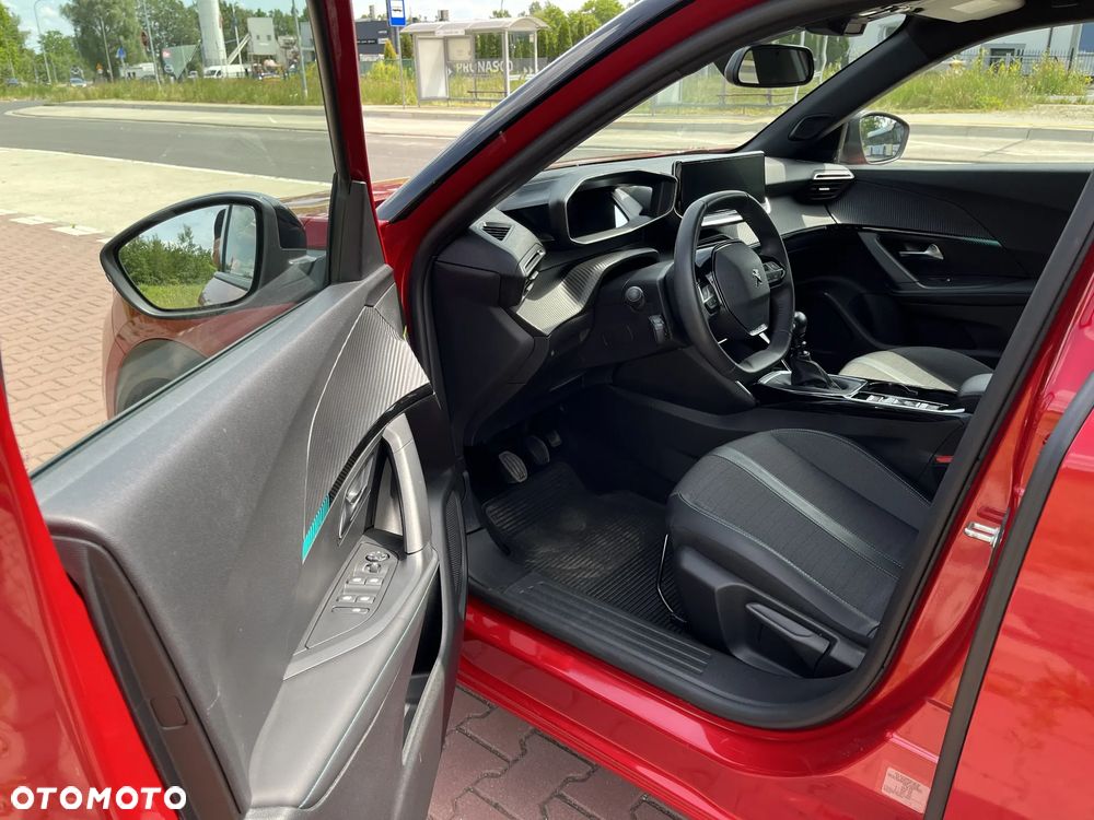 Peugeot 2008 1.2 PureTech Allure Pack S&S - 10