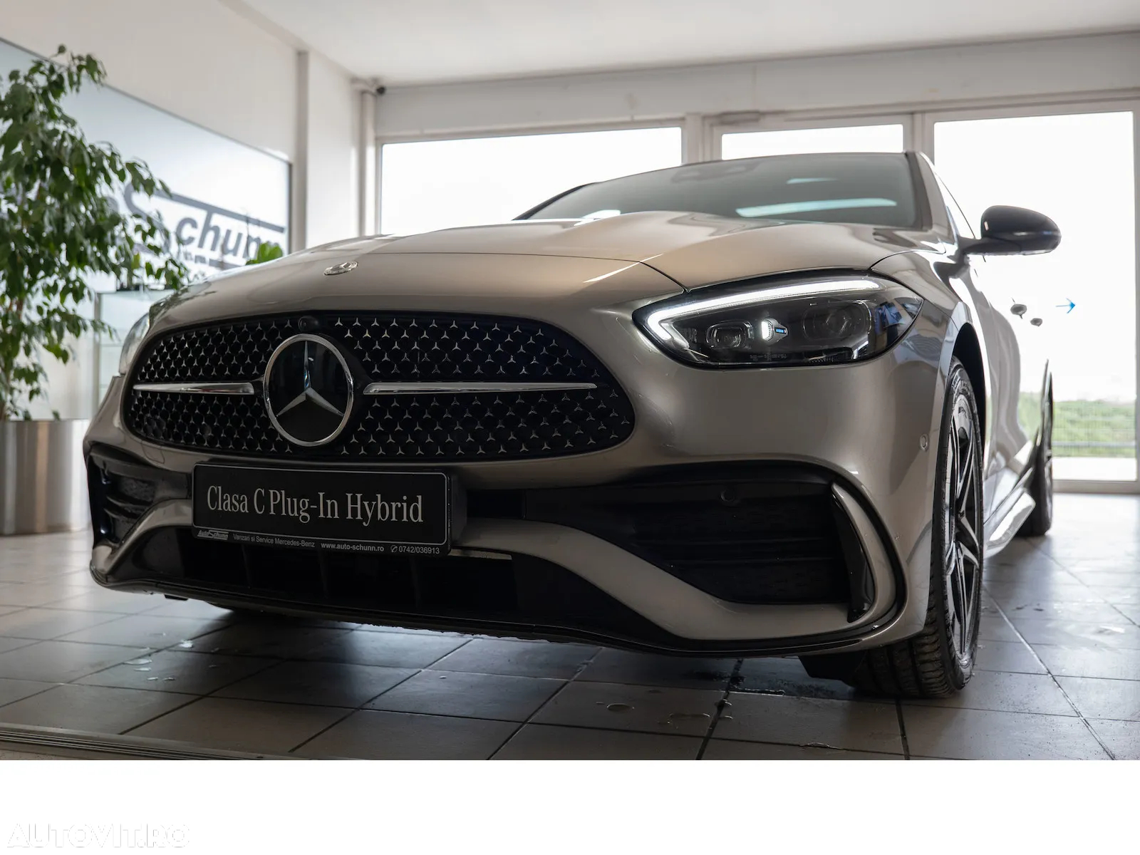 Mercedes-Benz C 300 e 4Matic 9G-TRONIC AMG Line - 6