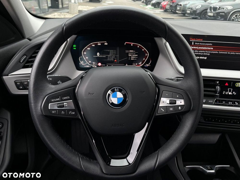 BMW Seria 1 118i - 14