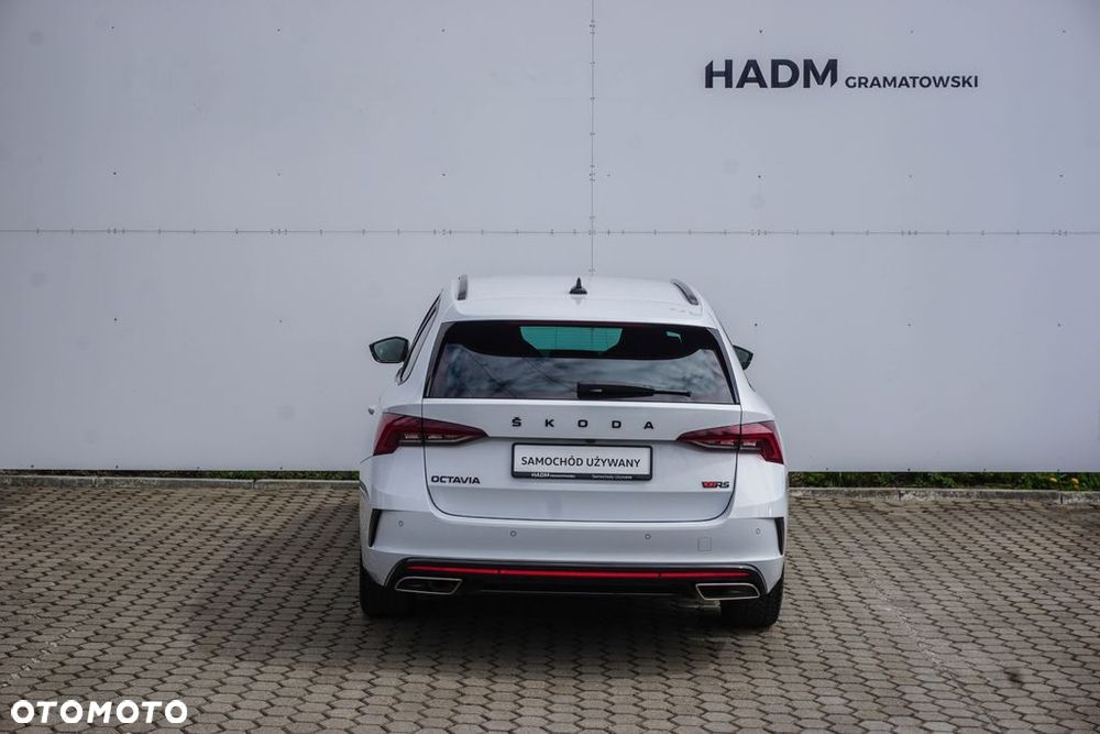 Skoda Octavia 2.0 TDI RS DSG - 4