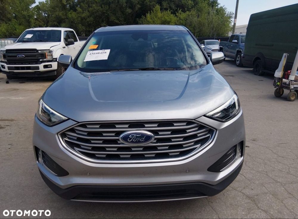 Ford Edge - 8