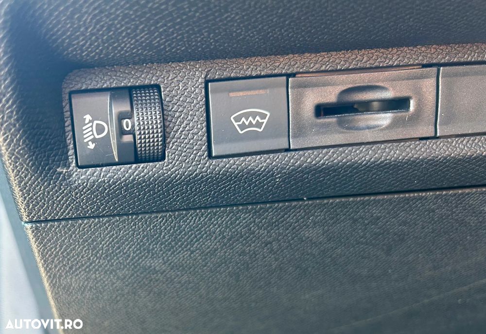 Peugeot 308 1.5L BlueHDI EAT8 Active - 16