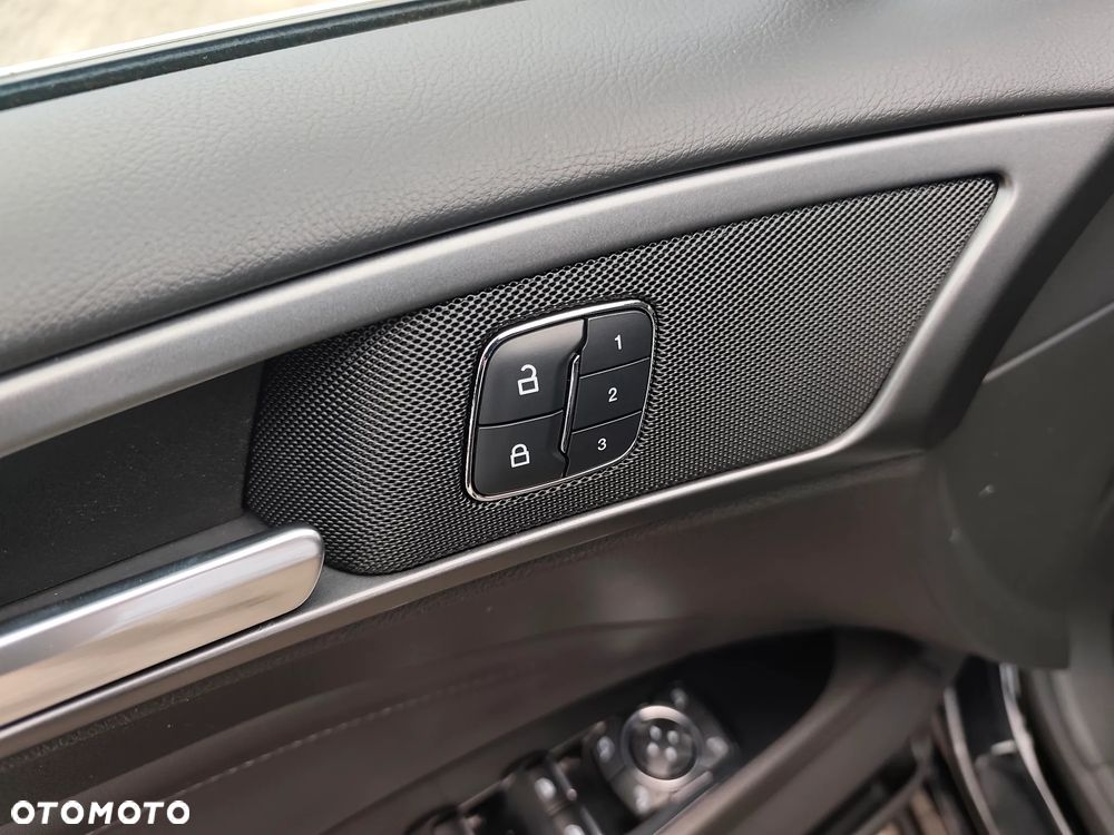 Ford Mondeo 2.0 TDCi PowerShift-Aut Allrad Titanium - 36