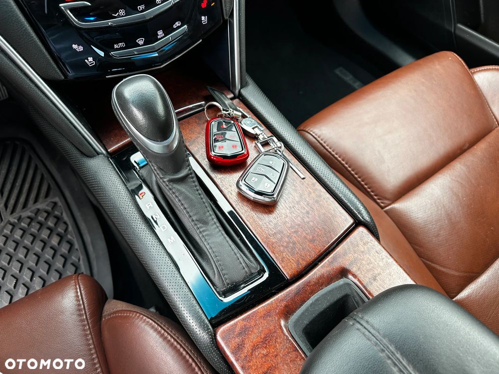 Cadillac XTS - 14
