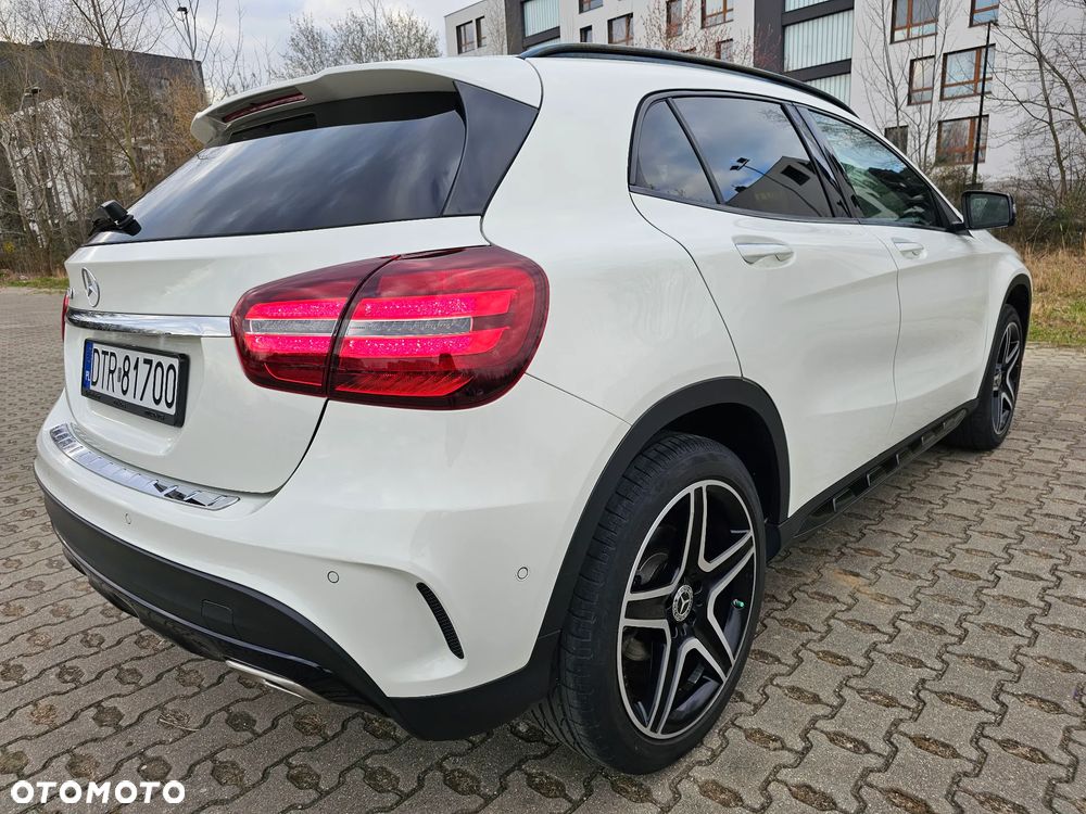 Mercedes-Benz GLA 200 7G-DCT AMG Line - 12