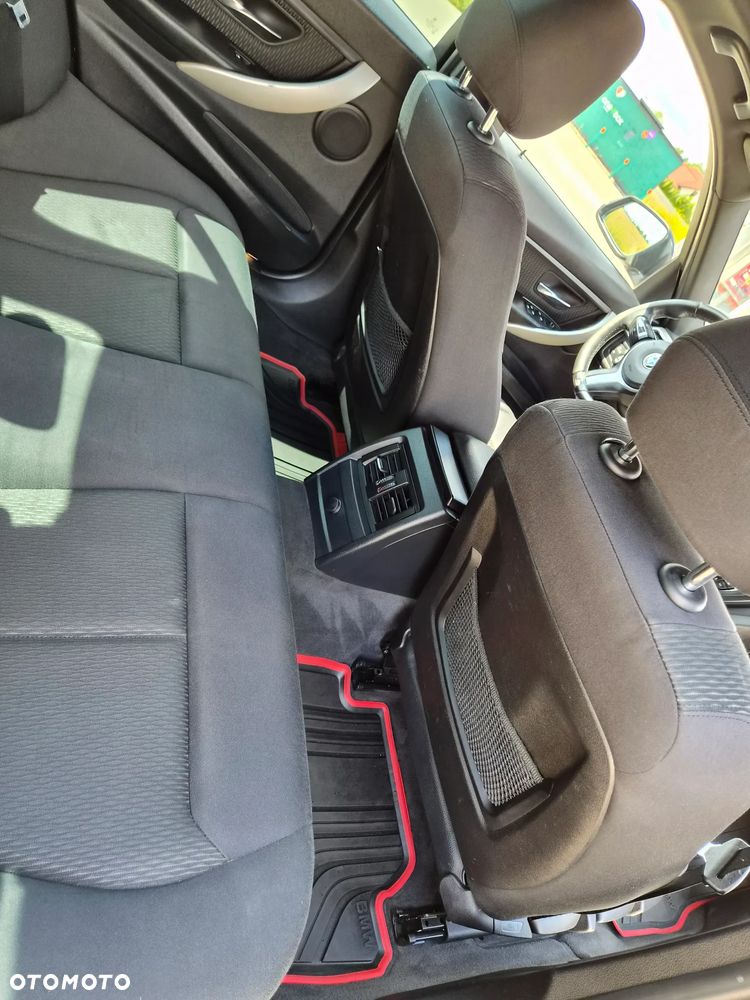 BMW Seria 3 316d - 16
