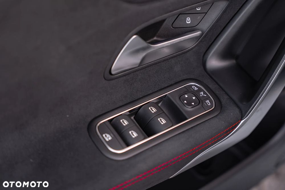 Mercedes-Benz CLA 200 7G-DCT Edition AMG Line - 30