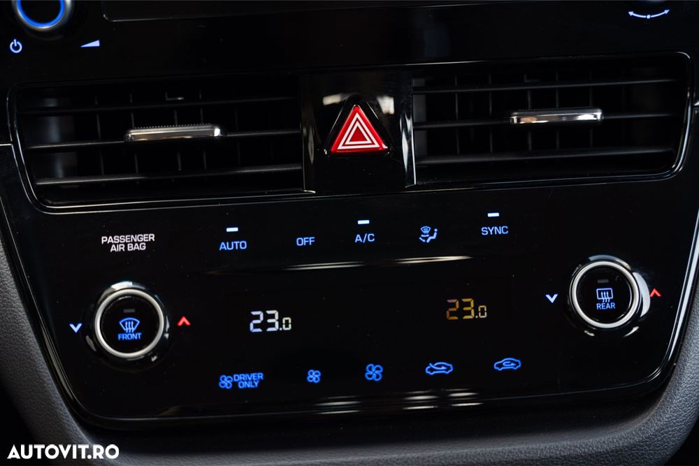 Hyundai IONIQ 1.6 GDI Premium - 28