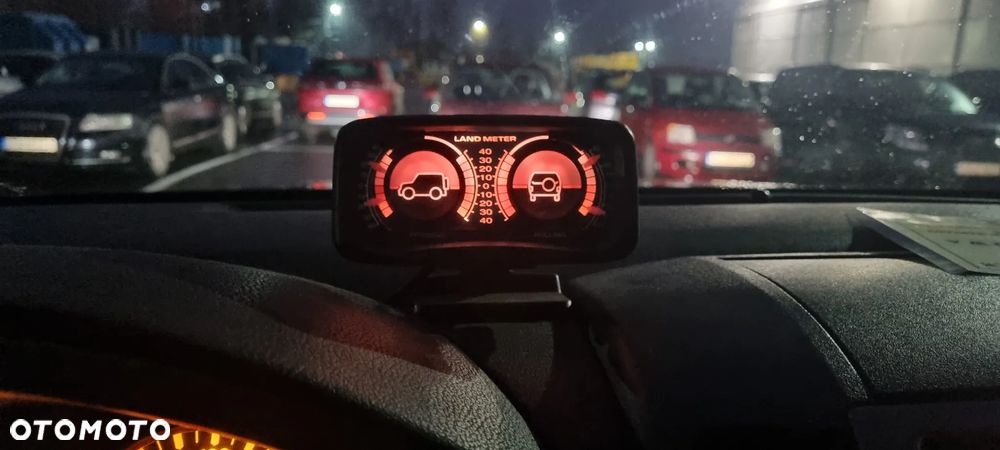 Nissan Pathfinder 2.5 D LE - 12