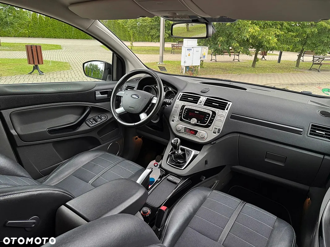 Ford Kuga 2.0 TDCi 2x4 Titanium - 3