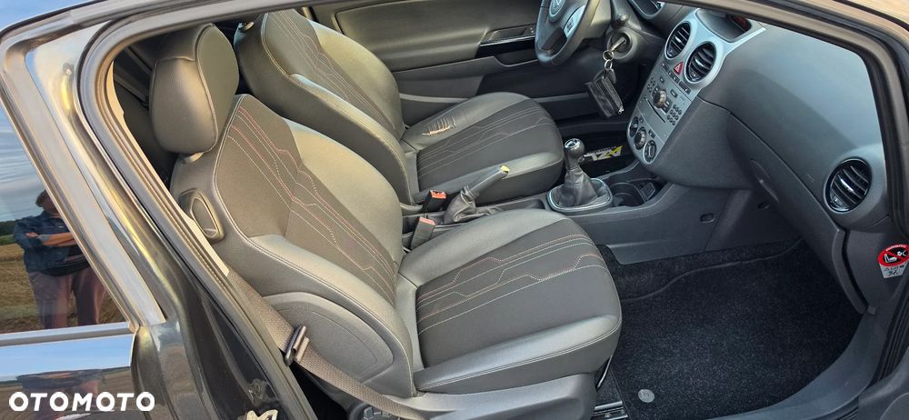 Opel Corsa 1.4 16V 150 Jahre - 19
