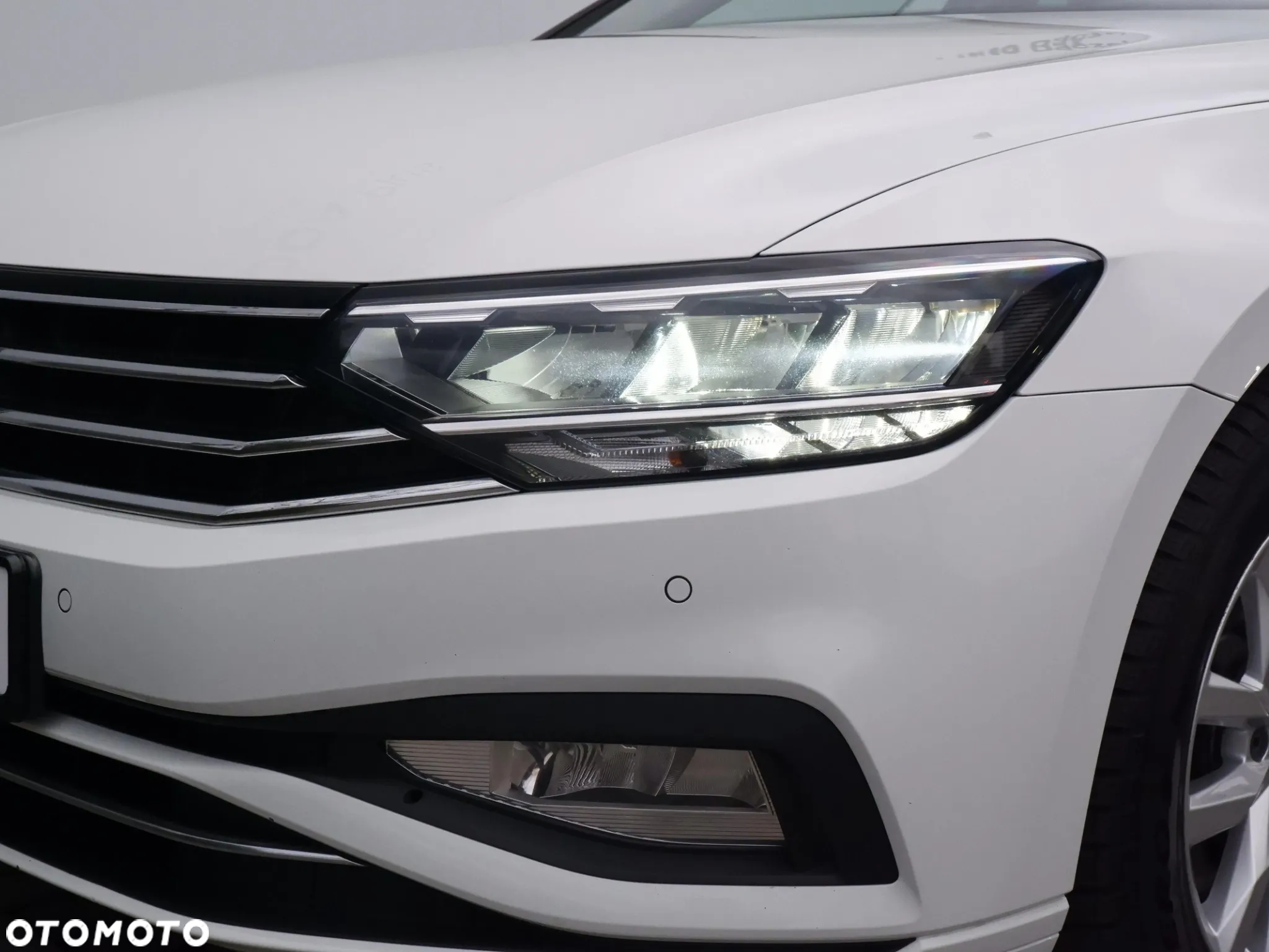 Volkswagen Passat - 9