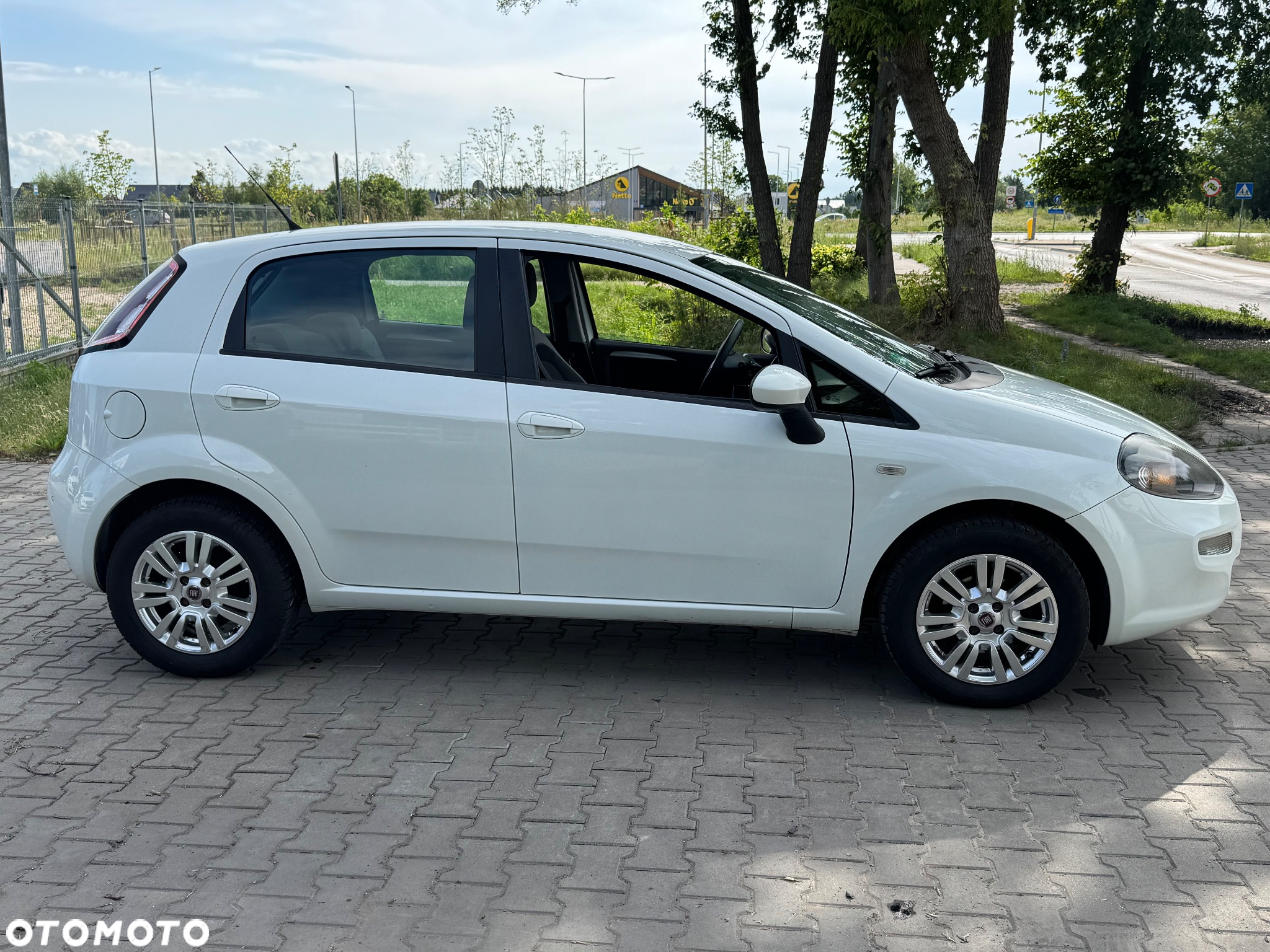 Fiat Punto 1.4 Estiva S&S - 6