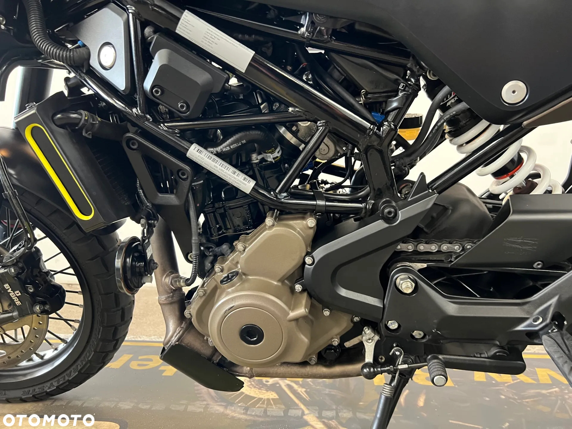 Husqvarna Svartpilen - 24