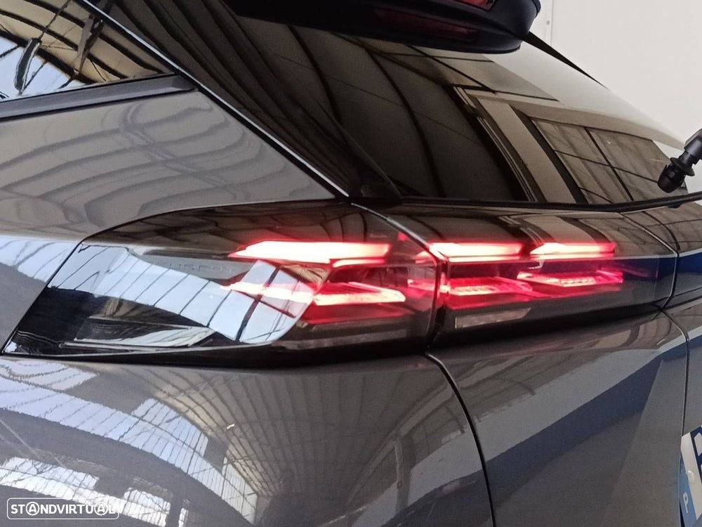 Peugeot 2008 1.2 Hybrid Allure e-DCS6 - 26