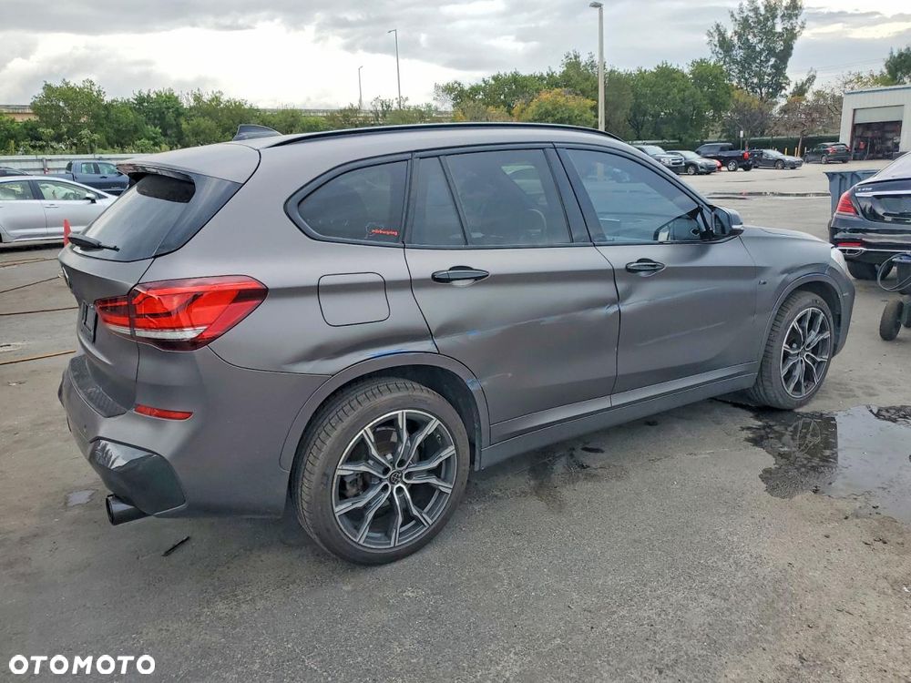 BMW X1 - 4