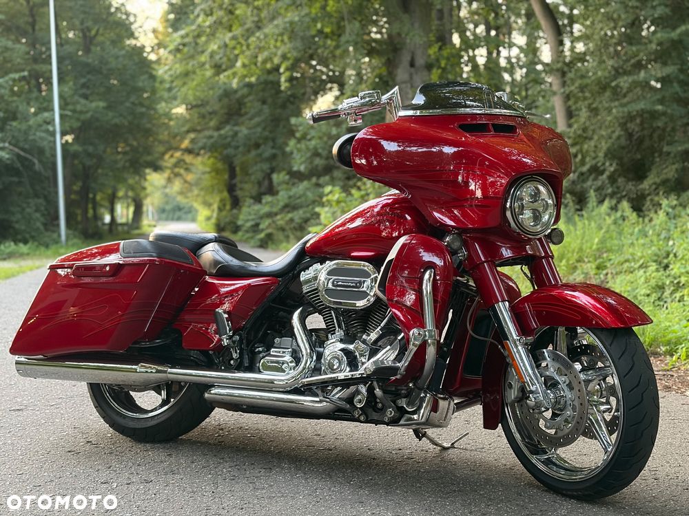 Harley-Davidson CVO Street Glide - 3