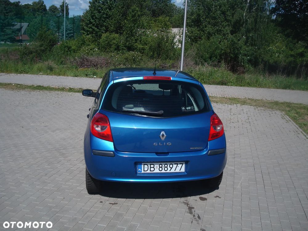 Renault Clio 1.2 16V Exception - 10