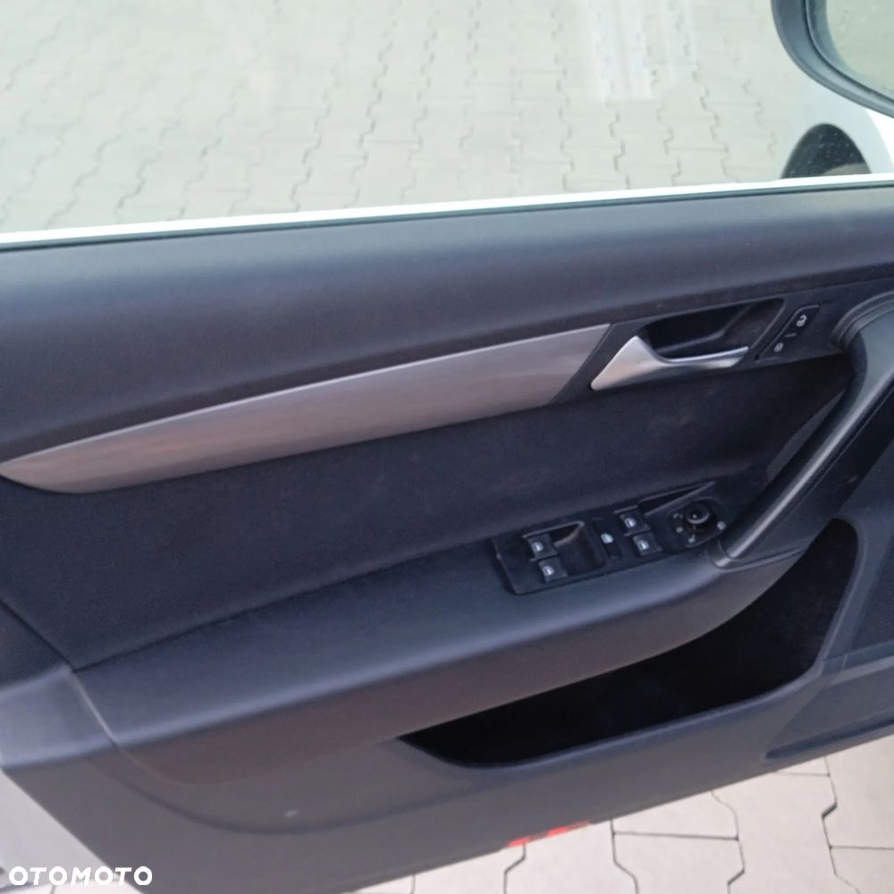 Volkswagen Passat 2.0 TDI Comfortline - 18