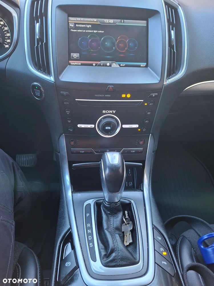 Ford Galaxy - 32