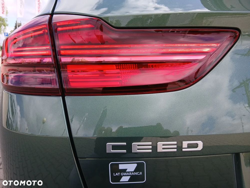 Kia Ceed 1.5 T-GDI M - 11