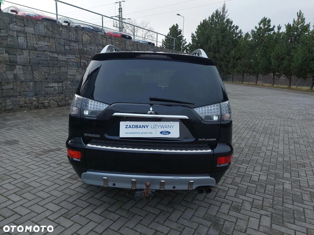 Mitsubishi Outlander 2.0 DID Instyle NAVI - 29