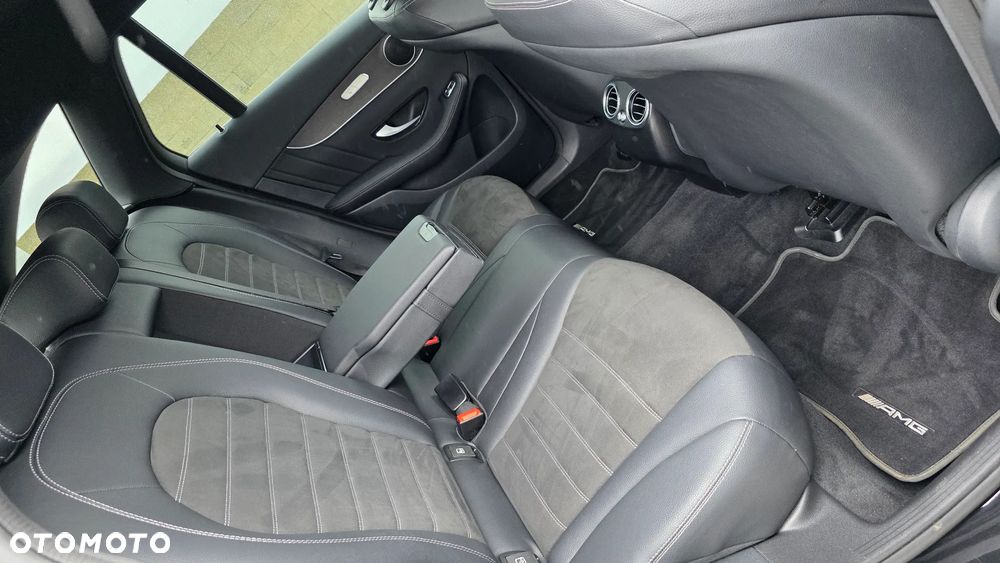 Mercedes-Benz GLC 300 d 4Matic 9G-TRONIC AMG Line - 27