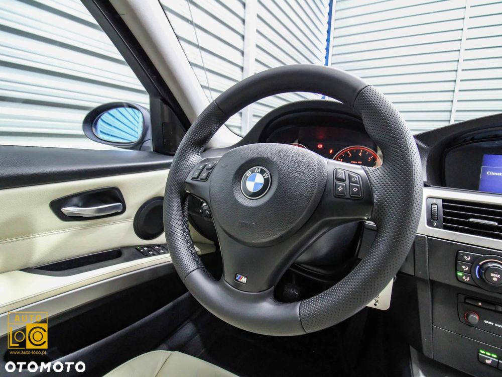 BMW Seria 3 325xi - 22