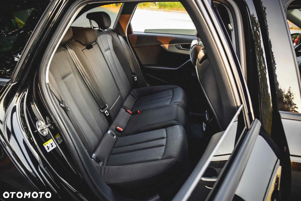 Audi A4 Avant 2.0 TDI S tronic - 30