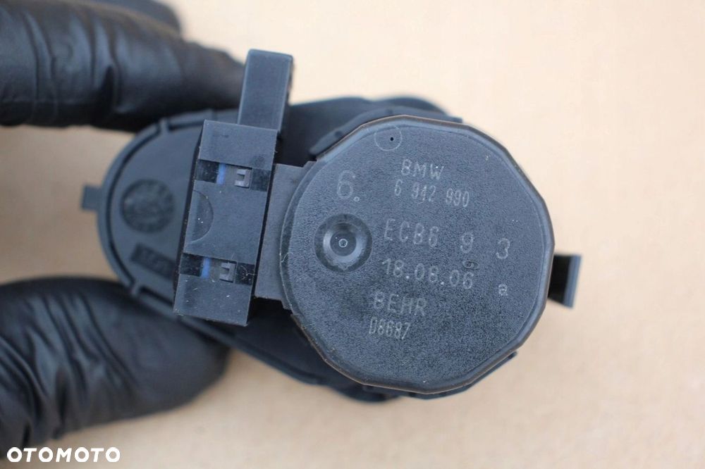 Silniczek nagrzewnicy BMW 5 e60 e61 oryginalny 6942990 - 1