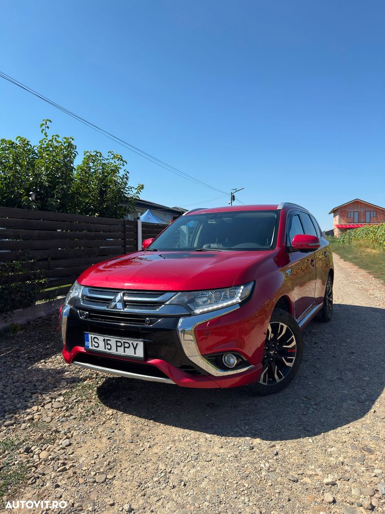 Mitsubishi Outlander 2.0 4WD Plus - 10
