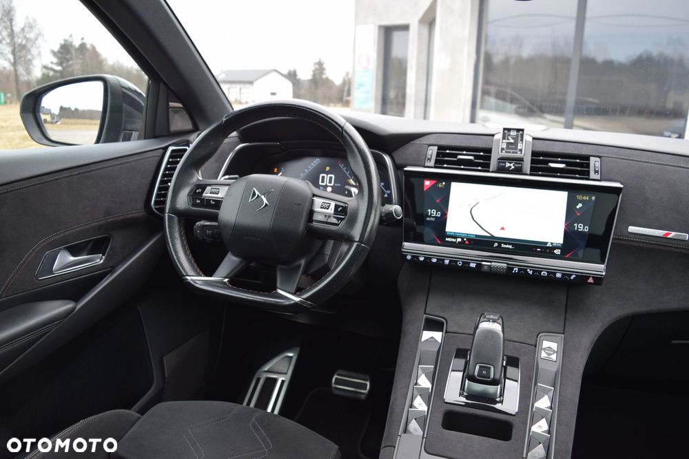 DS Automobiles DS 7 Crossback 2.0 BlueHDi Performance Line + - 28