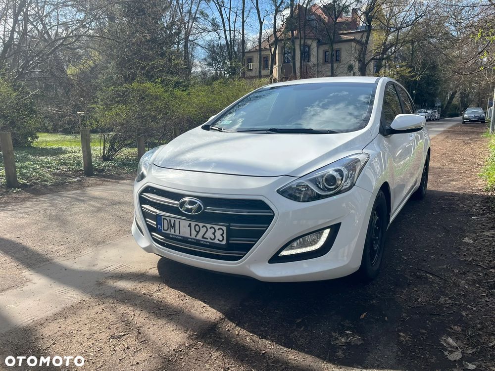 Hyundai i30 blue 1.4 Passion - 1