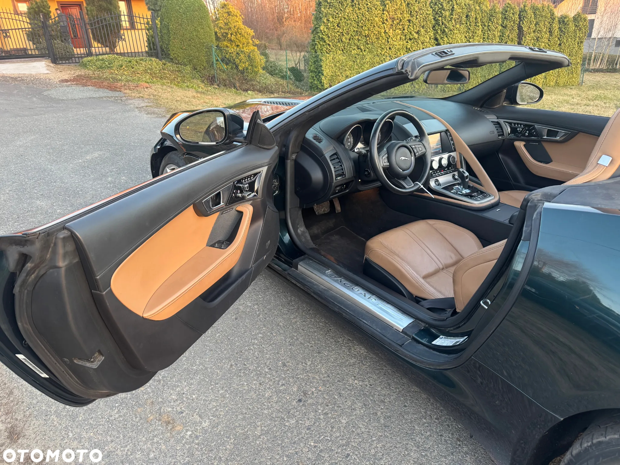 Jaguar F-Type - 8