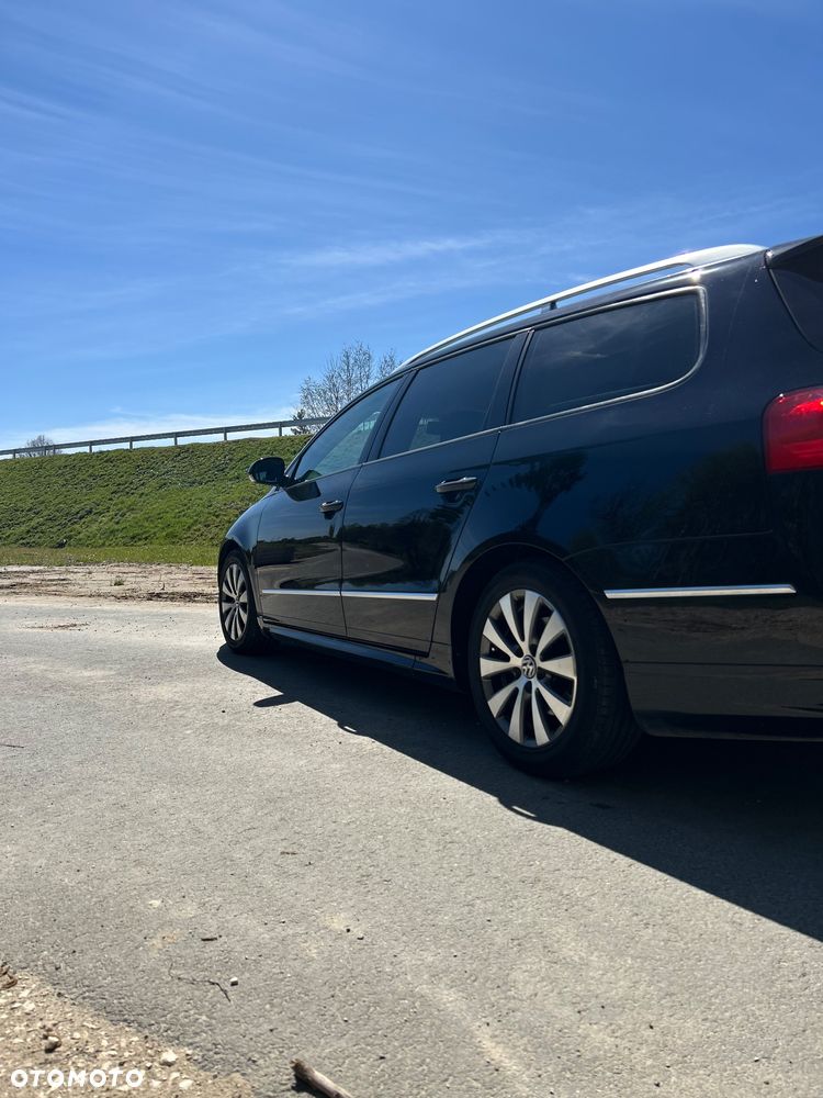 Volkswagen Passat 1.6 TDI DPF BlueMotion Technology Comfortline - 17