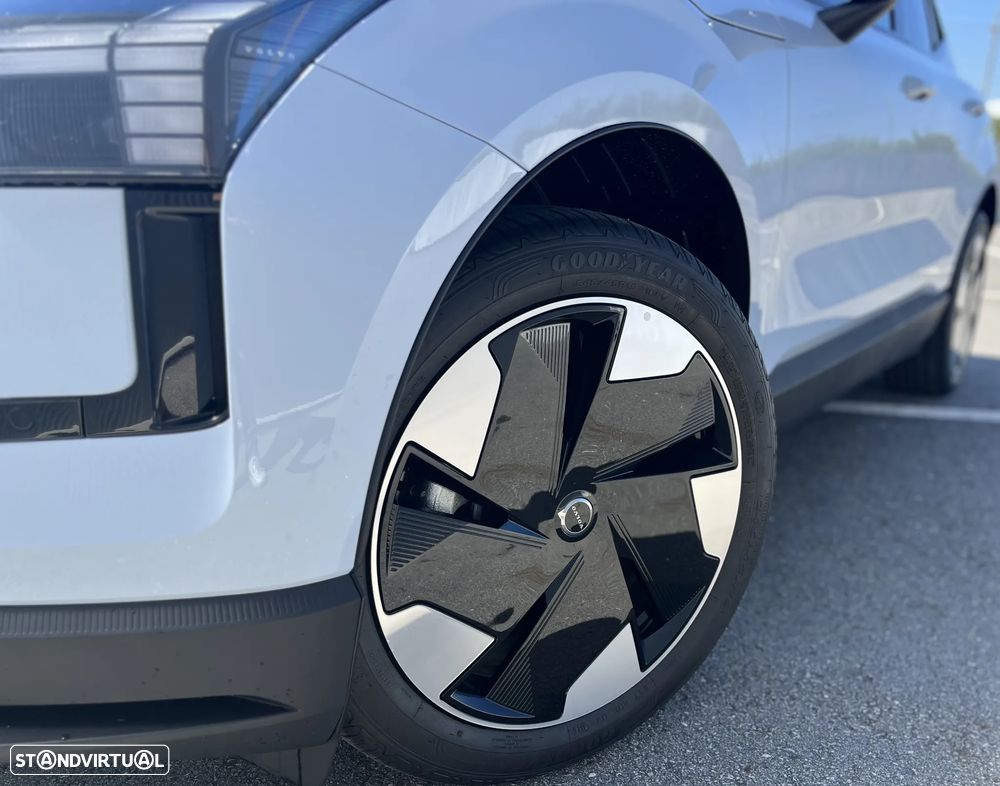 Volvo EX30 69 kWh Single Motor Extended Range Plus - 9